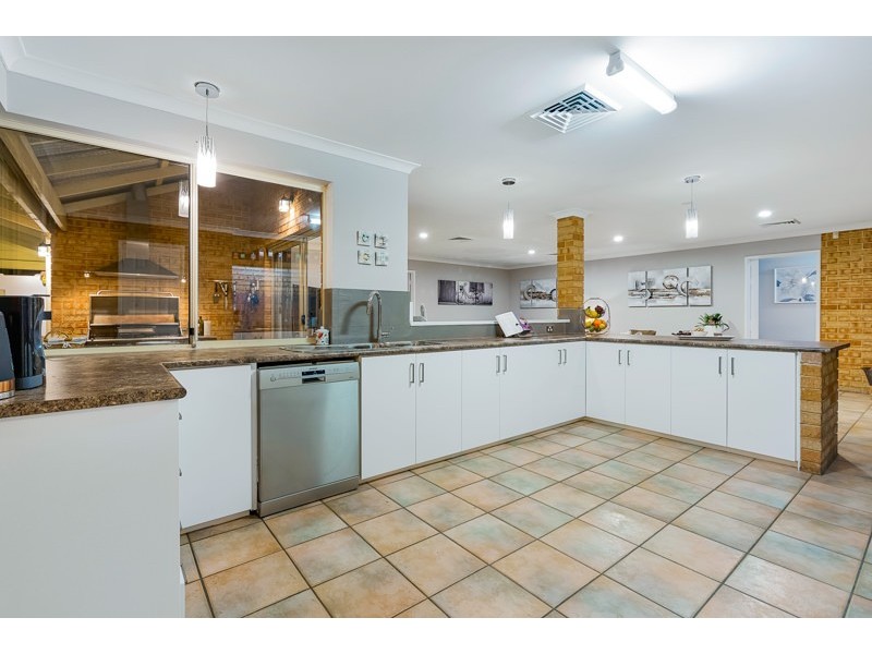 23 Lakelands Drive, Gnangara WA 6077