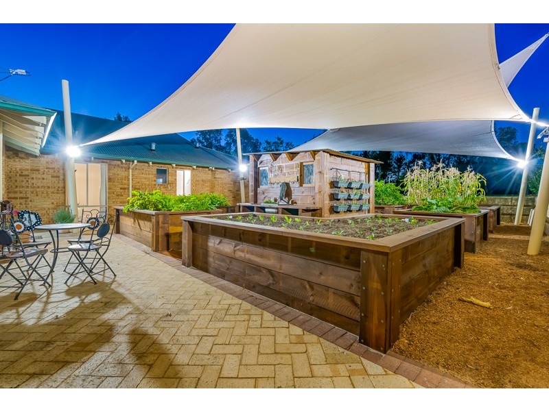 23 Lakelands Drive, Gnangara WA 6077