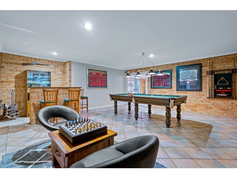23 Lakelands Drive, Gnangara WA 6077
