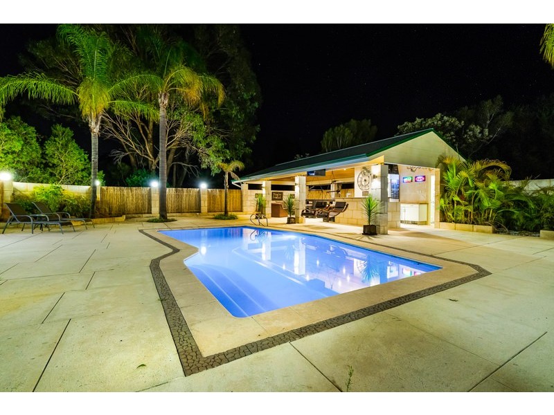 23 Lakelands Drive, Gnangara WA 6077