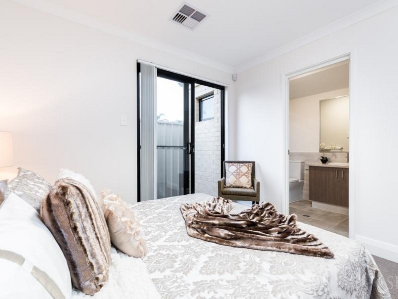 20A Benelli Place, Alexander Heights WA 6064