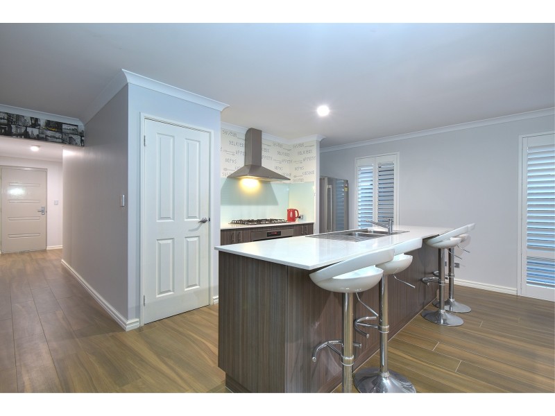 22 Mayali Bend, Banksia Grove WA 6031