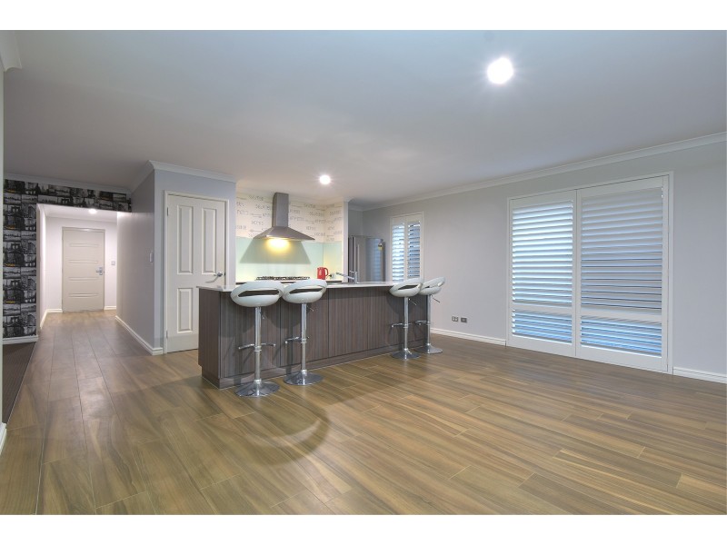 22 Mayali Bend, Banksia Grove WA 6031