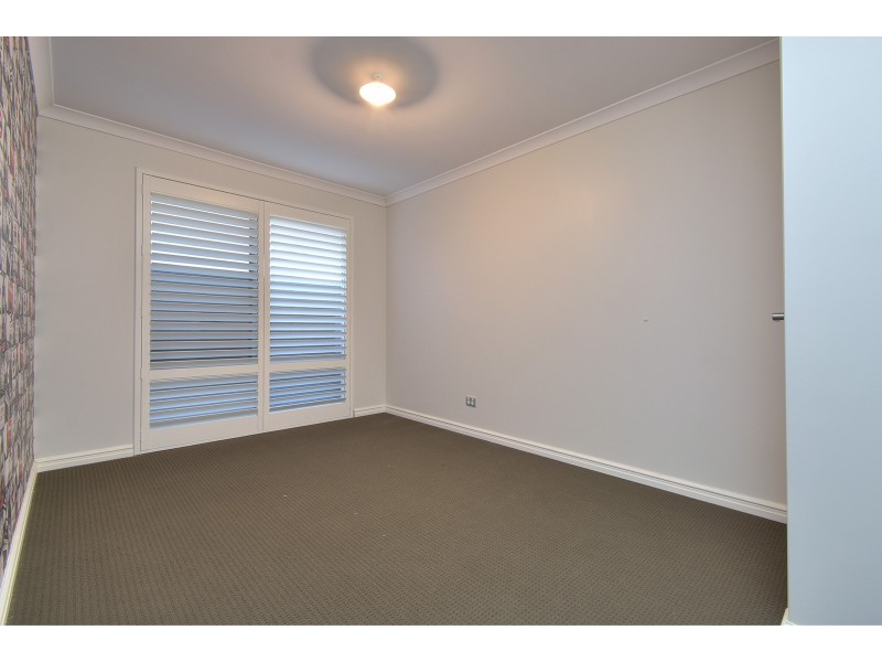 22 Mayali Bend, Banksia Grove WA 6031