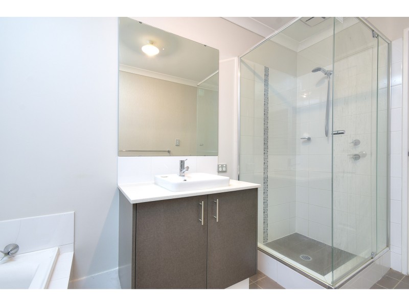 22 Mayali Bend, Banksia Grove WA 6031