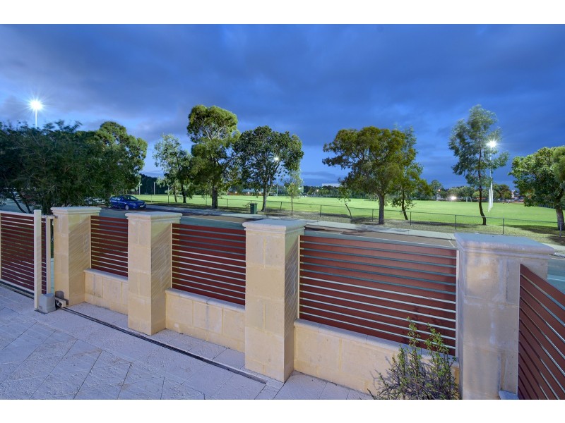 96 Houghton Drive, Carramar WA 6031