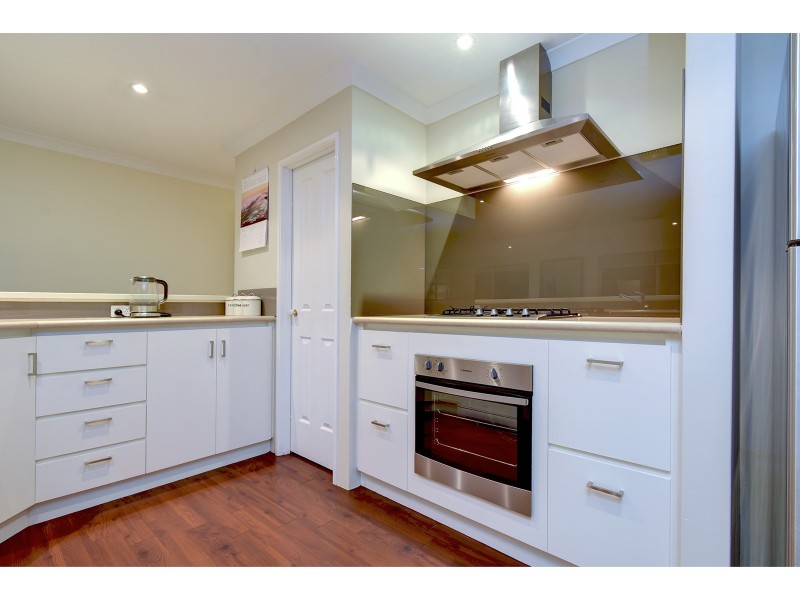 96 Houghton Drive, Carramar WA 6031