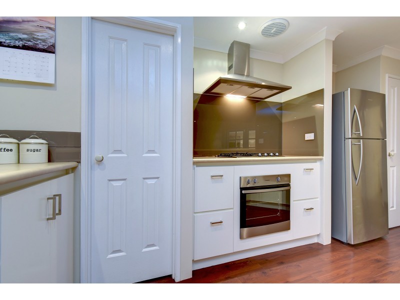 96 Houghton Drive, Carramar WA 6031