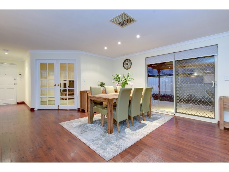 96 Houghton Drive, Carramar WA 6031