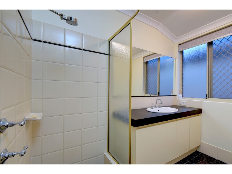 96 Houghton Drive, Carramar WA 6031