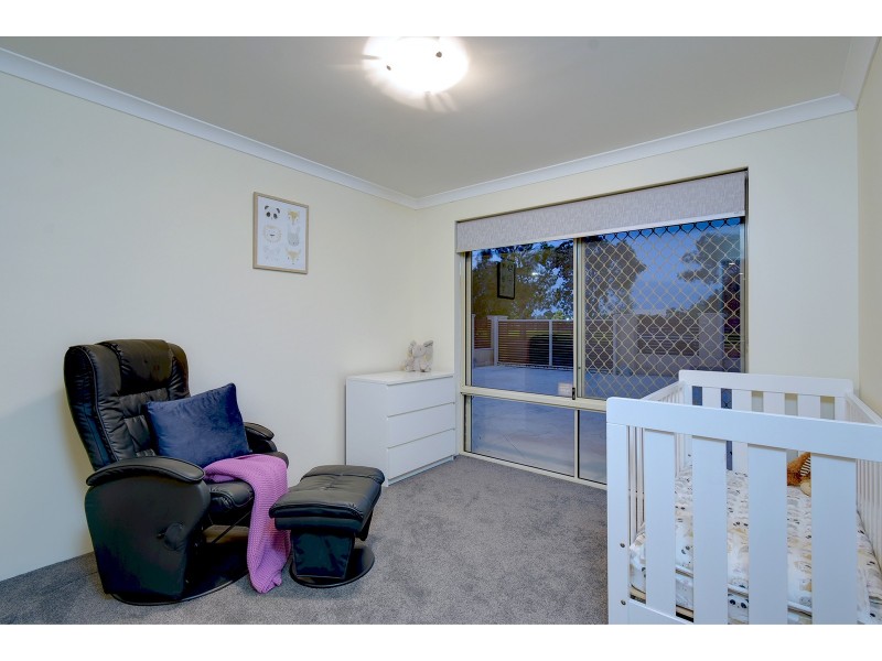 96 Houghton Drive, Carramar WA 6031