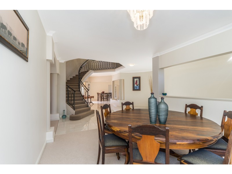 9 Jarvis Place, Leeming WA 6149