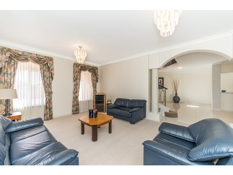 9 Jarvis Place, Leeming WA 6149