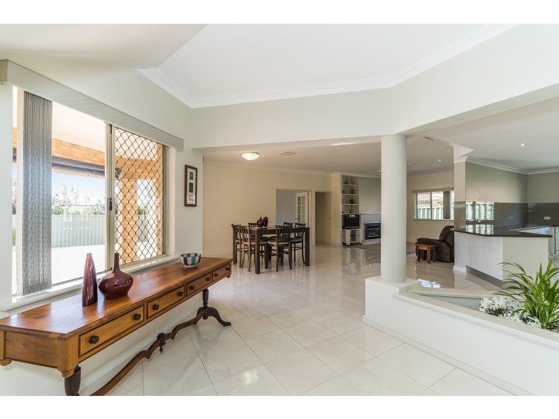 9 Jarvis Place, Leeming WA 6149