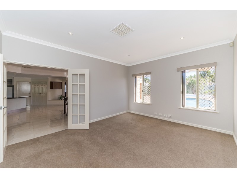 9 Jarvis Place, Leeming WA 6149