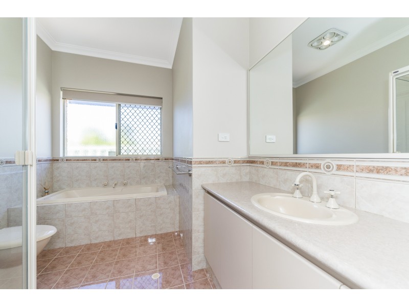 9 Jarvis Place, Leeming WA 6149