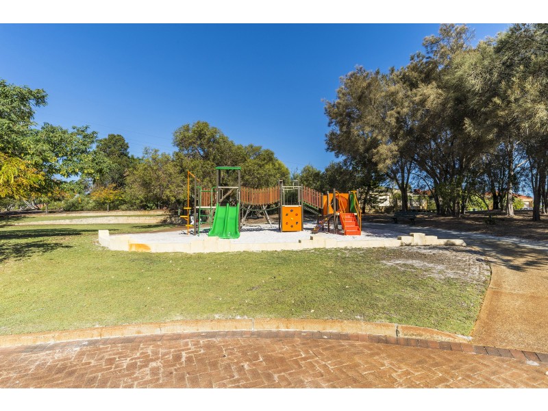9 Jarvis Place, Leeming WA 6149