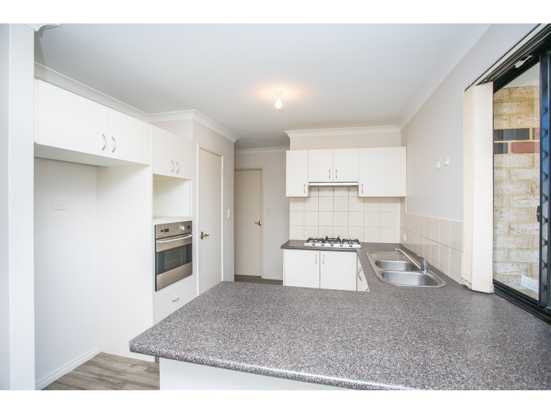 4/2 Carcoola Court, Nollamara WA 6061