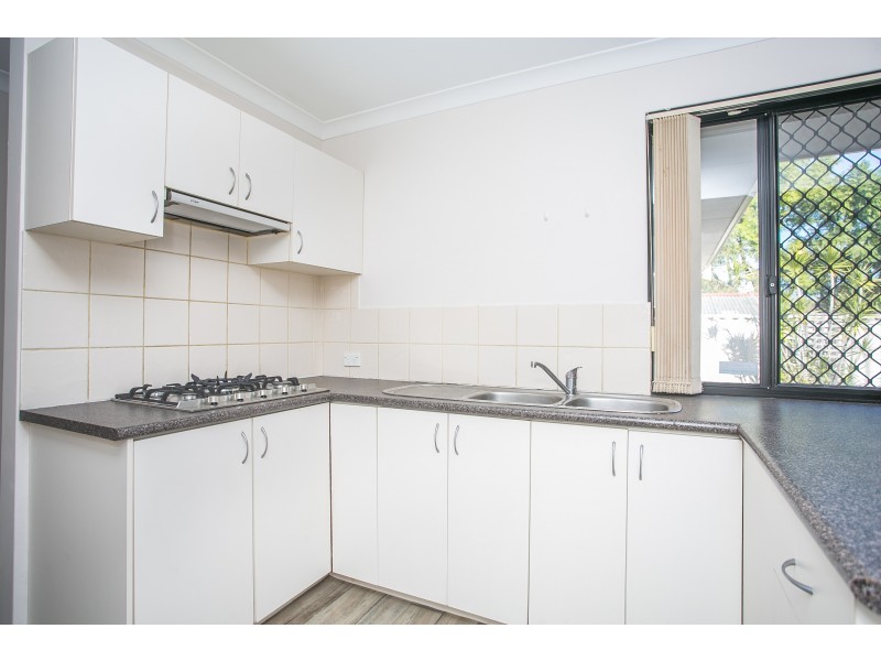 4/2 Carcoola Court, Nollamara WA 6061