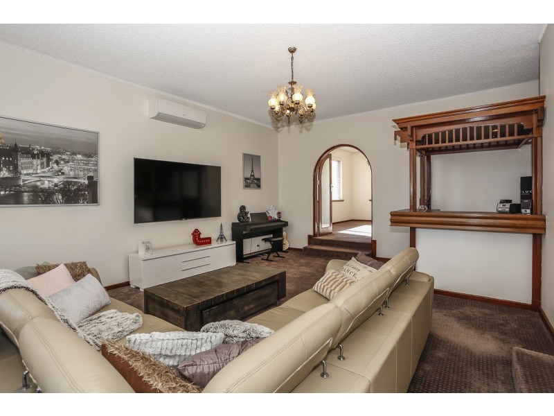 56 Jardine Street, Stirling WA 6021