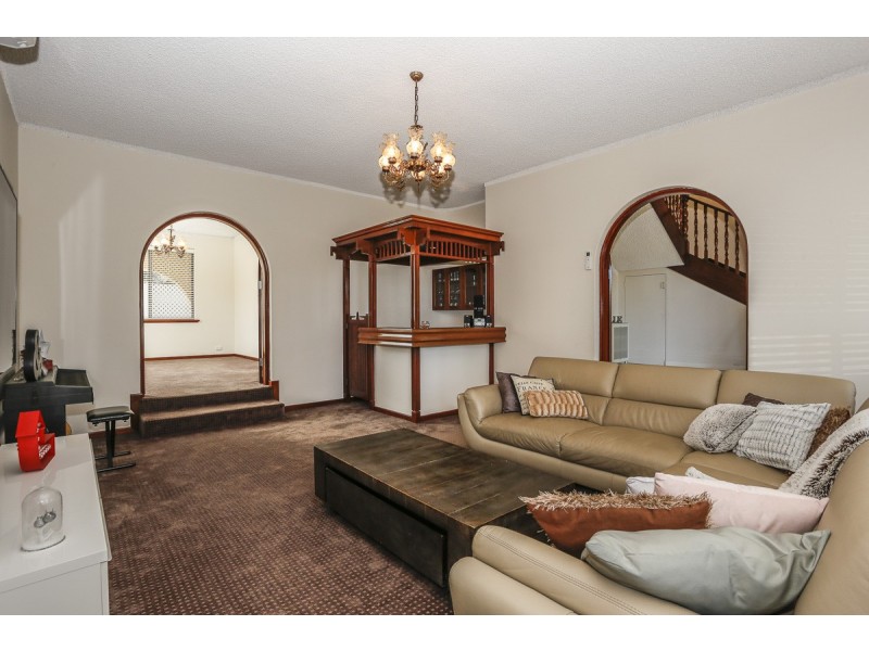 56 Jardine Street, Stirling WA 6021