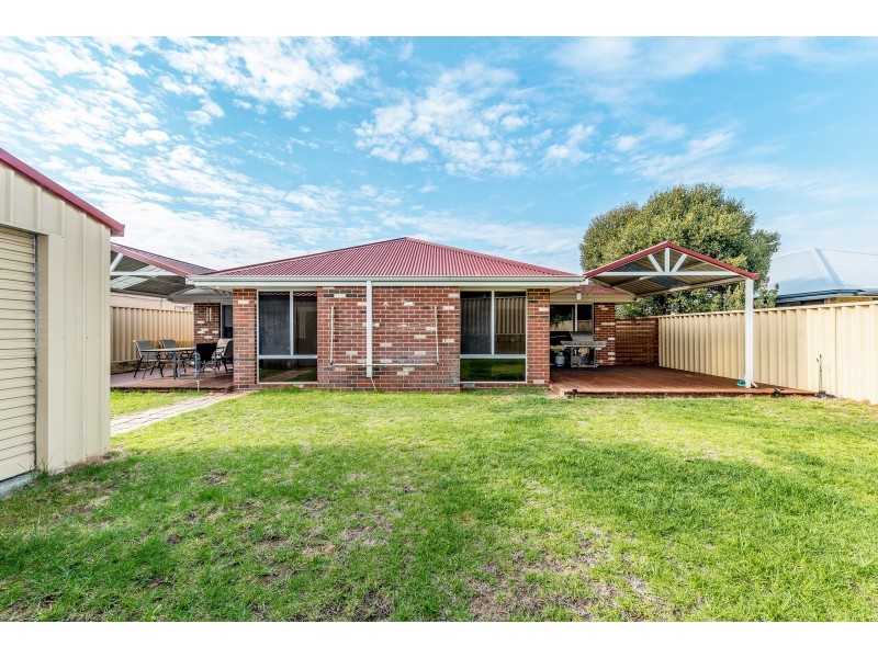 10 Kambany Approach, Dalyellup WA 6230