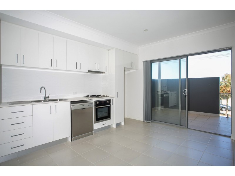 2/404 Flinders Street, Nollamara WA 6061