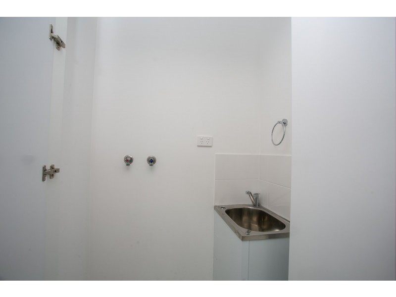 2/404 Flinders Street, Nollamara WA 6061