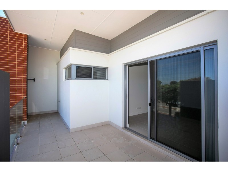 2/404 Flinders Street, Nollamara WA 6061