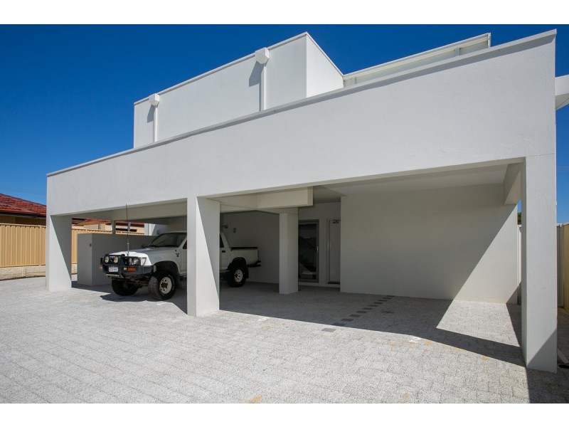 2/404 Flinders Street, Nollamara WA 6061