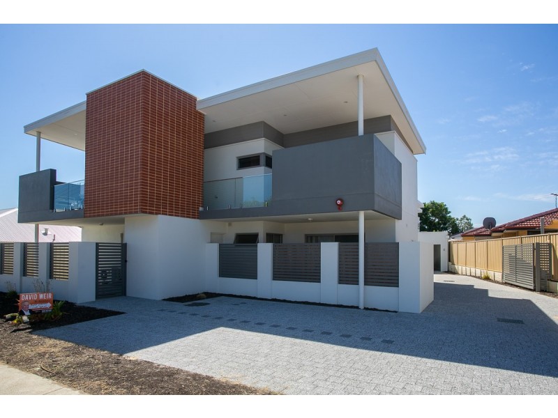 2/404 Flinders Street, Nollamara WA 6061