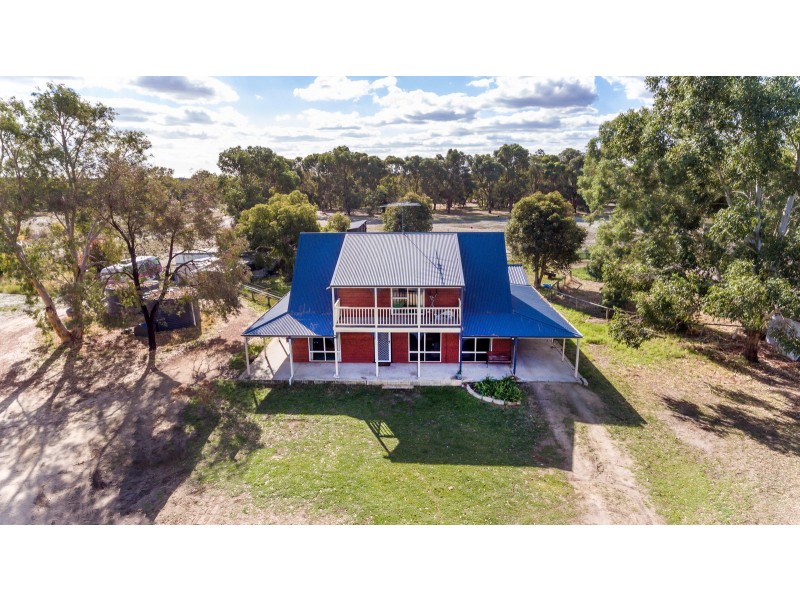 60 Tranquil Retreat, Barragup WA 6209