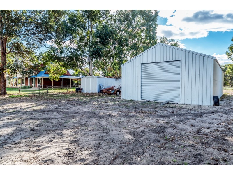 60 Tranquil Retreat, Barragup WA 6209