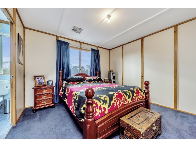 60 Tranquil Retreat, Barragup WA 6209
