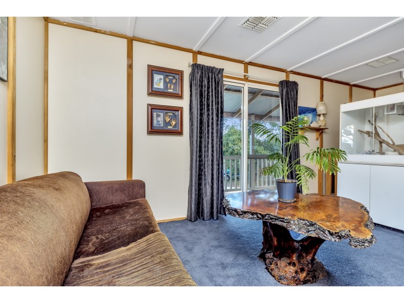 60 Tranquil Retreat, Barragup WA 6209