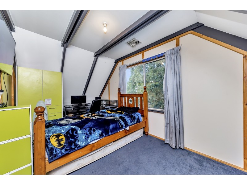 60 Tranquil Retreat, Barragup WA 6209