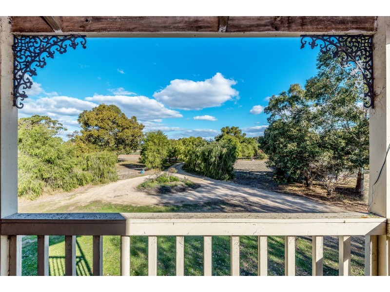 60 Tranquil Retreat, Barragup WA 6209