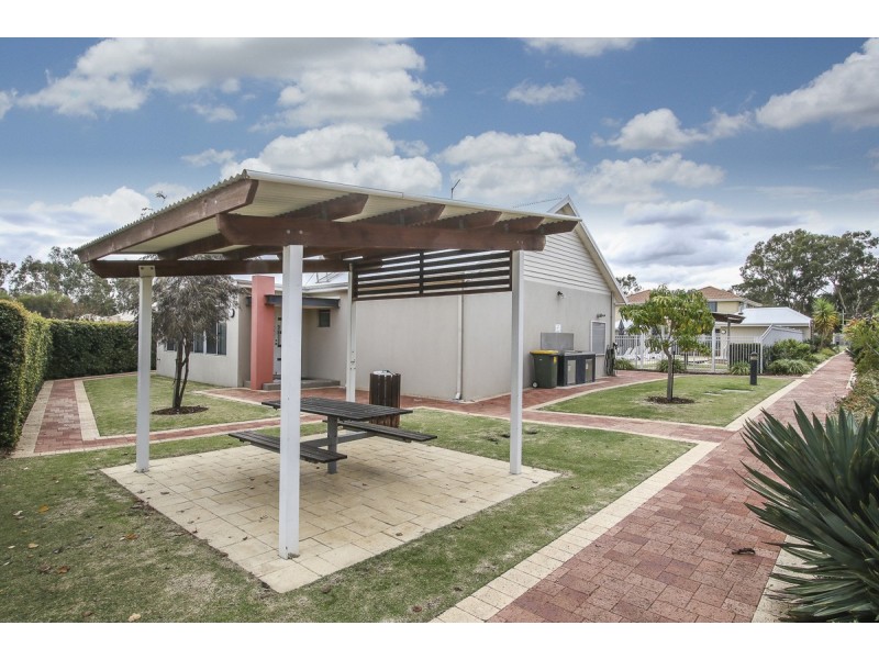 40/45 Elvire Street, Viveash WA 6056