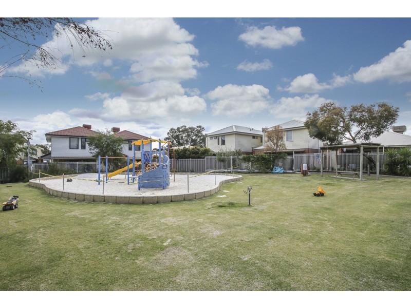 40/45 Elvire Street, Viveash WA 6056