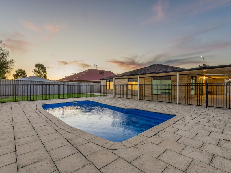 41 Kurrajong Boulevard, Banksia Grove WA 6031