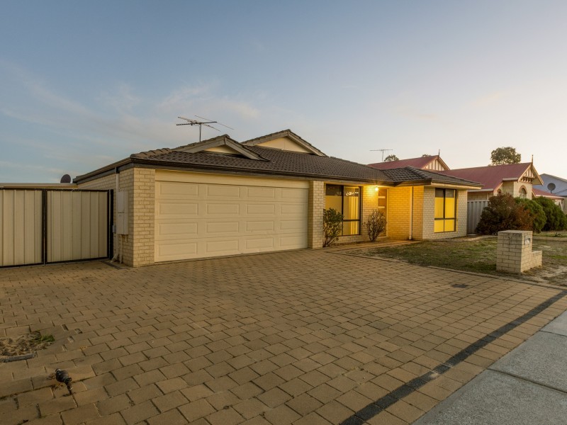 41 Kurrajong Boulevard, Banksia Grove WA 6031