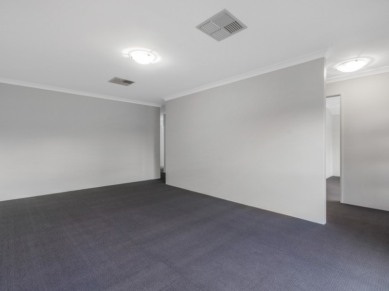 41 Kurrajong Boulevard, Banksia Grove WA 6031