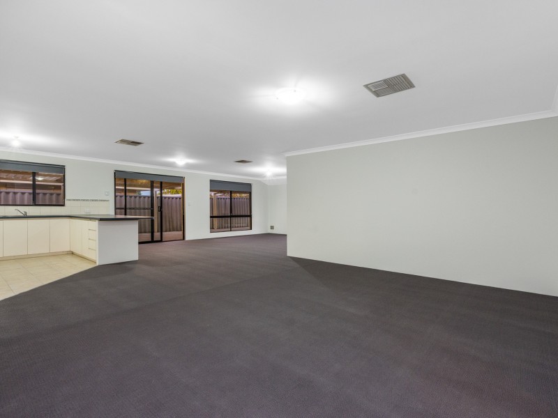 41 Kurrajong Boulevard, Banksia Grove WA 6031