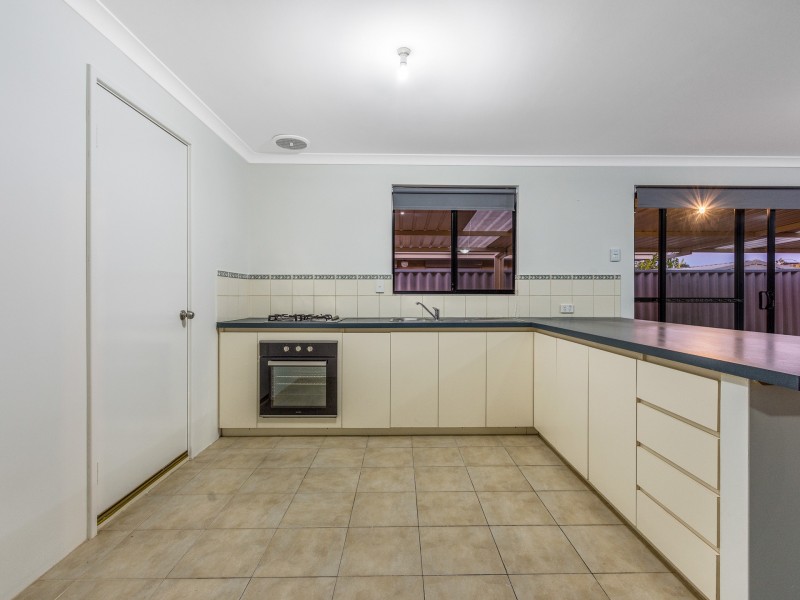 41 Kurrajong Boulevard, Banksia Grove WA 6031