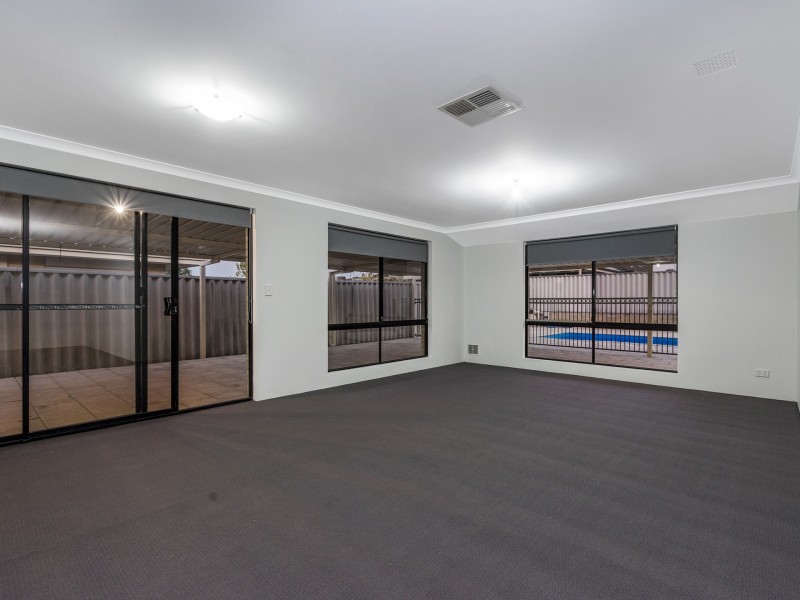 41 Kurrajong Boulevard, Banksia Grove WA 6031