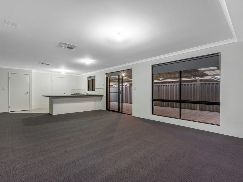 41 Kurrajong Boulevard, Banksia Grove WA 6031