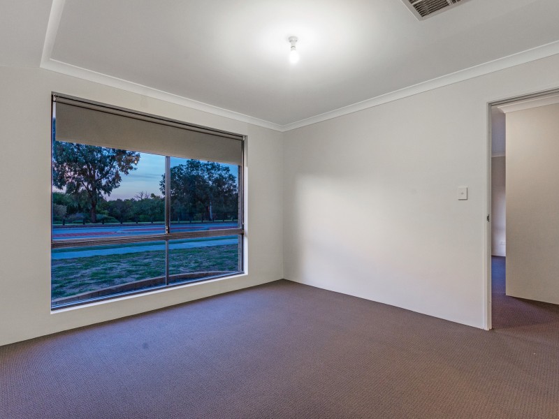 41 Kurrajong Boulevard, Banksia Grove WA 6031