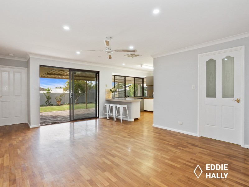 18 Pelican Ramble, Yangebup WA 6164