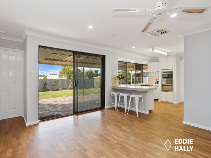 18 Pelican Ramble, Yangebup WA 6164