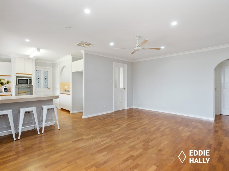 18 Pelican Ramble, Yangebup WA 6164